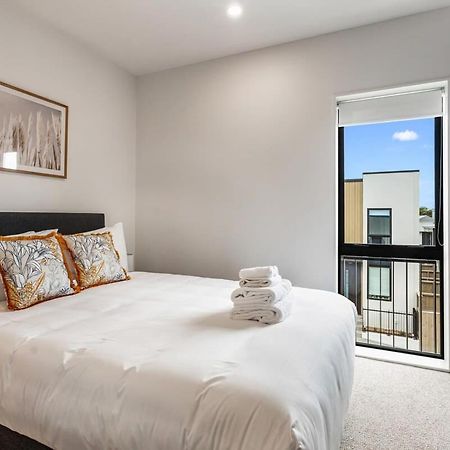 Fresh & Sleek Grey Lynn Unit With Private Patio Apartment โอ๊คแลนด์ ภายนอก รูปภาพ