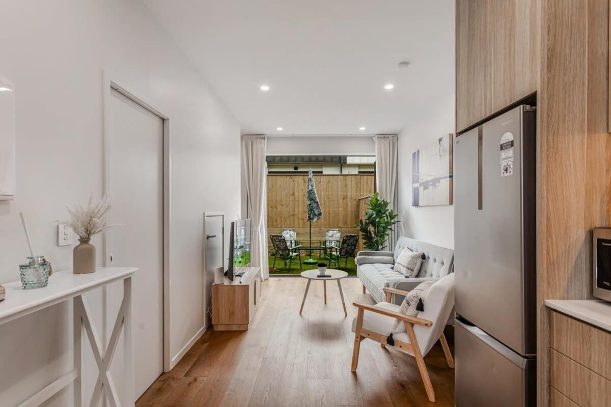 Fresh & Sleek Grey Lynn Unit With Private Patio Apartment โอ๊คแลนด์ ภายนอก รูปภาพ